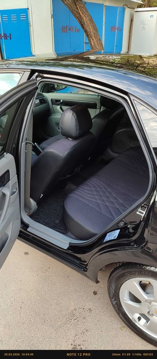 Gentra сотилади. 2023 йил ишлаб чиқилган. Автомат. Қора ранг.