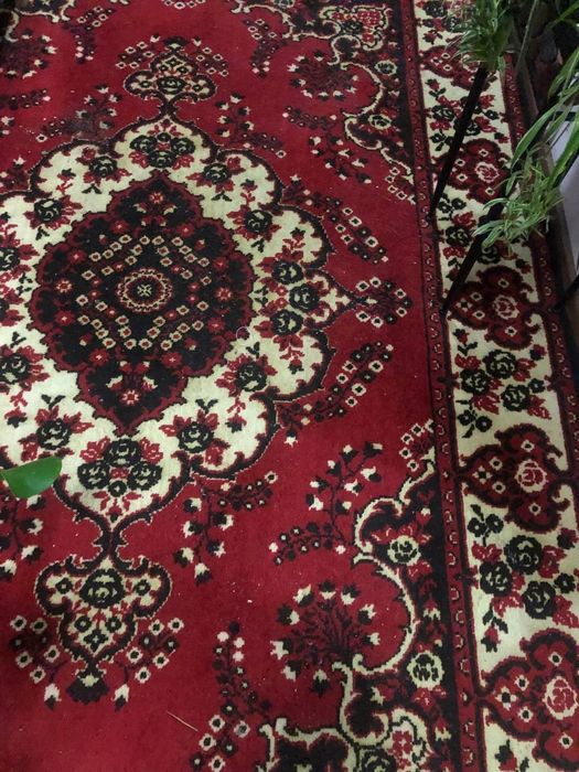 Продаются три паласа б/у в хорошем состоянии