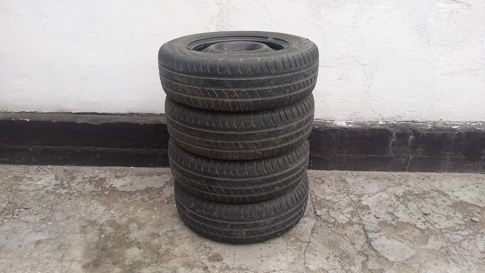 Продам резину на 13