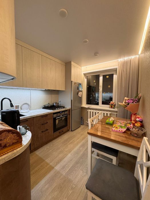 Продам 3х квартиру центр