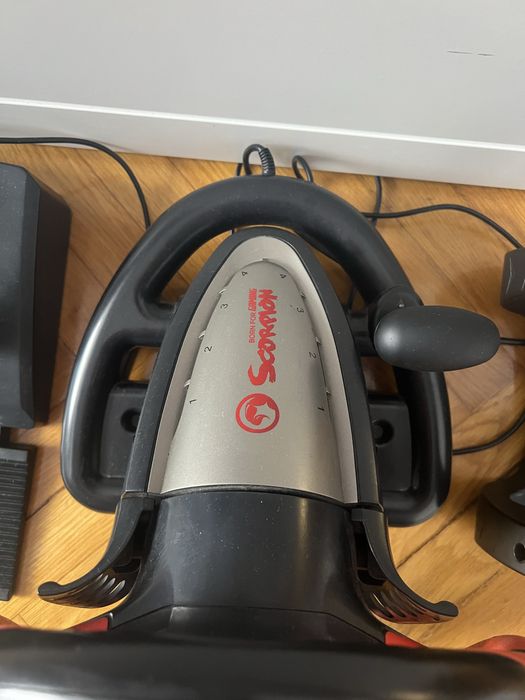 Volan Gaming Marvo GT-902 cu Pedale - PC / PS4 / Xbox One / PS3