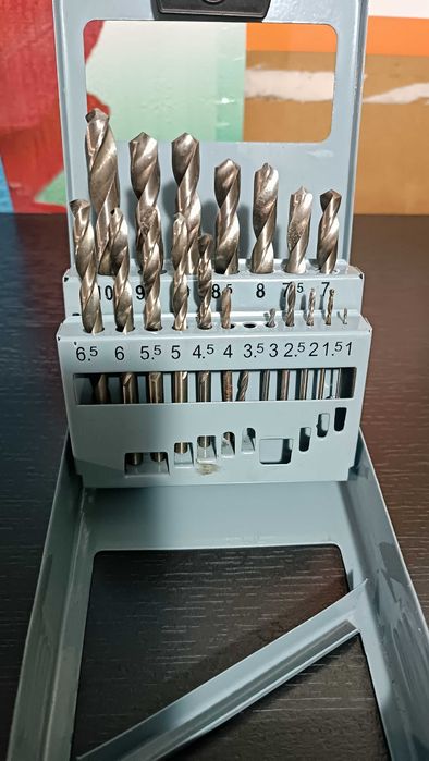 Сверла в наборе 19 шт. Хорошего качества