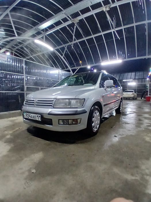Mitsubishi Space Wagon 2.4 бинзин