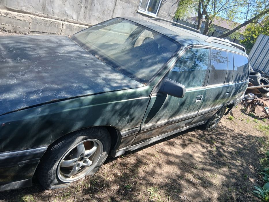 Опель Омега автомат.92 г.