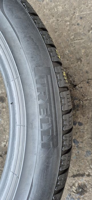 2 anvelope iarna Pirelli 285/40/20,dot 2020.Pretul este pe bucata.