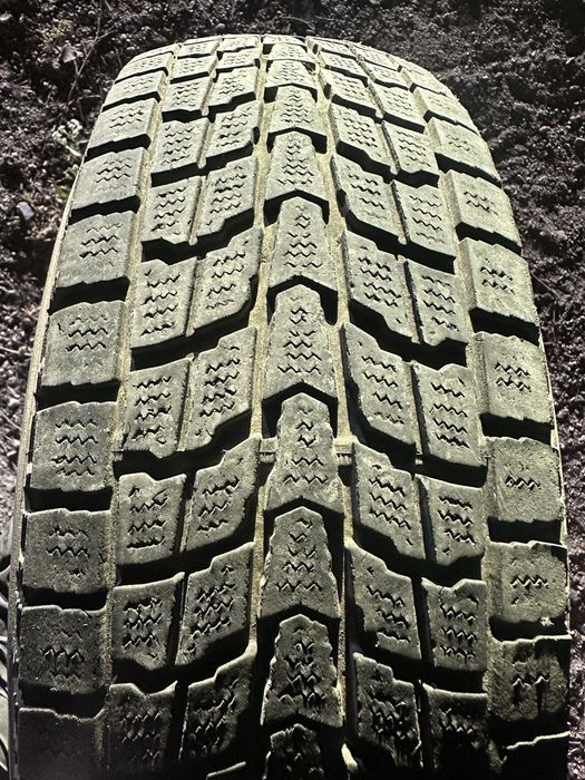 Авто шины 225/65R17 (4шт)