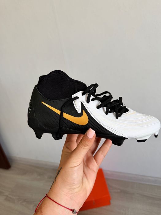Детски бутонки Nike 38.5 чисто нови