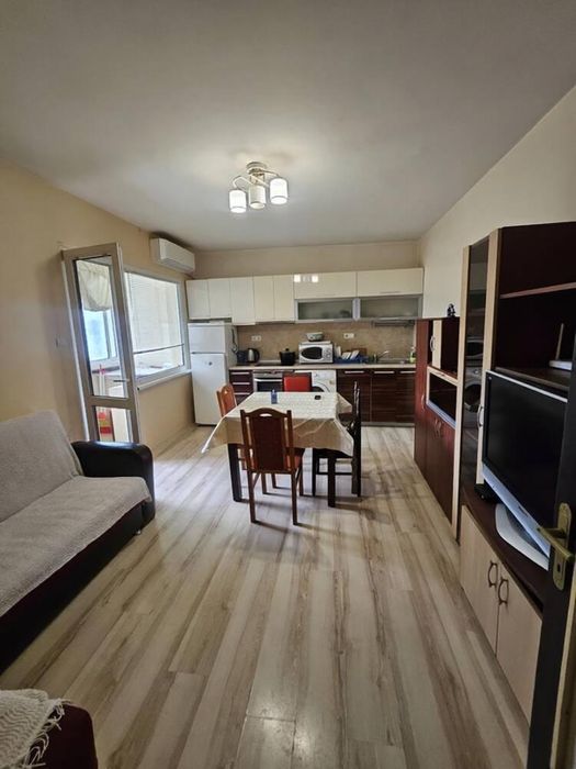 Продава се Тристаен апартамент в Пловдив, Гагарин - 65 кв.м за 950 €/кв.м - Снимка #1