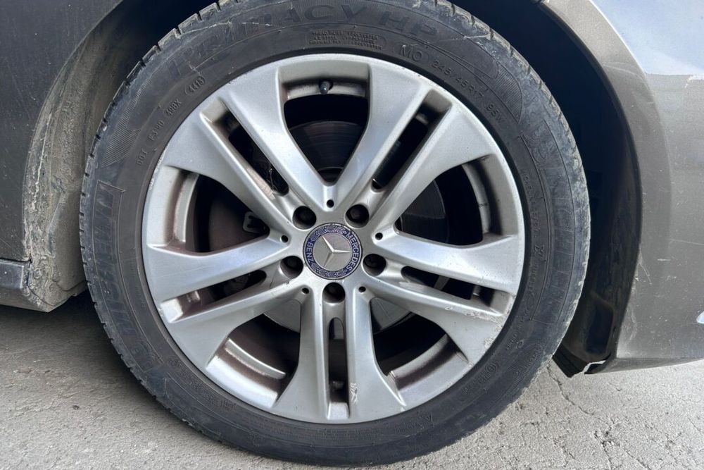 JANTE MERCEDES E CLASS W 212 245 / 45 R 17
