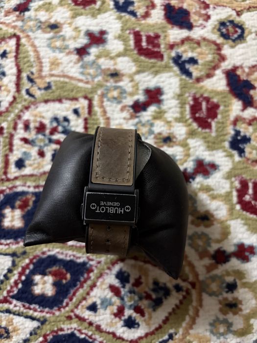 Продам часы HUBLOT оригинал