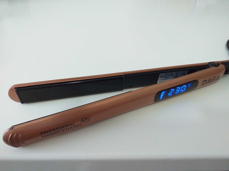 Placa intins parul profesionala GHD si DAGA PROFI NANOCERAMIC