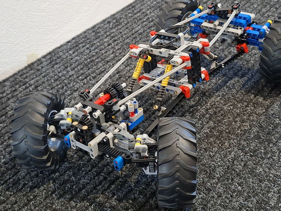 Crawler JEEP 4WD cu telecomanda