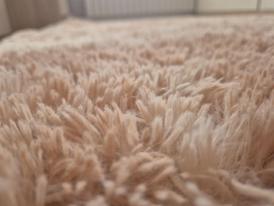 Продам ковер длинноворсный 2×3 метра