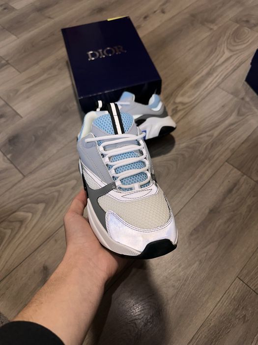 Dior B22