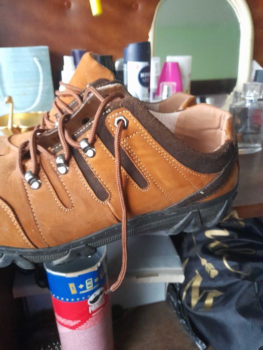 Обувки във   перфектно    състояние от набук