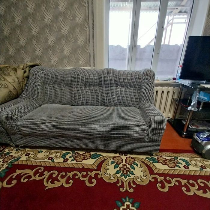 Продам диван в хорошем состоянии