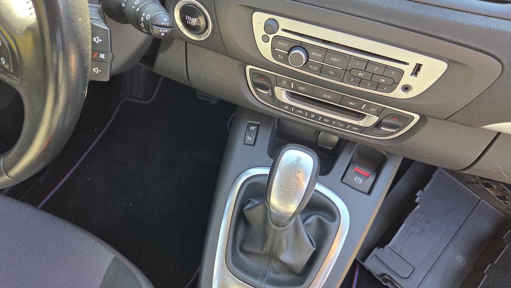 RENAULT Scenic 2015 — imagine 3