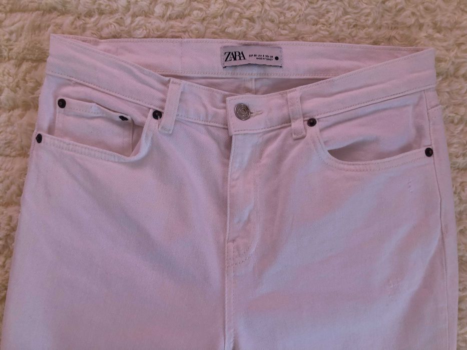 Zara - The bootcut cropped JEANS