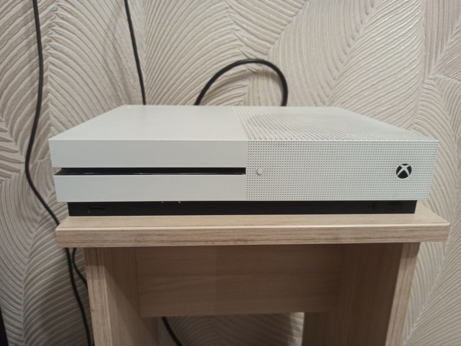 Игровая консоль Xbox one S