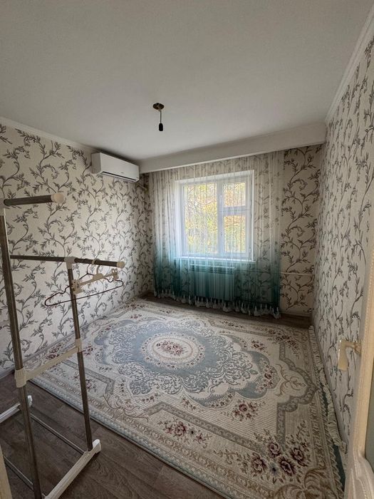 16-мкр. Продается 3хком квартира.