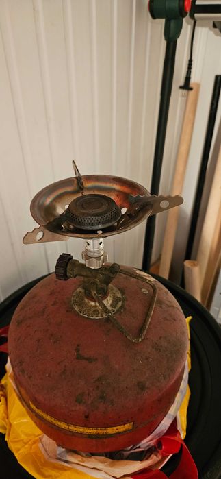 Продавам туристически газов котлон