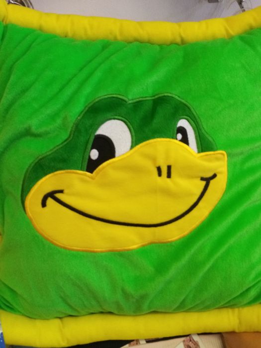 Плюшени играчки и възглавници