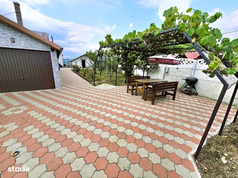 Proprietar vând casa 5 Camere.