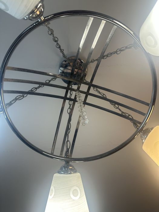 Продается ЛЮСТРА В зал