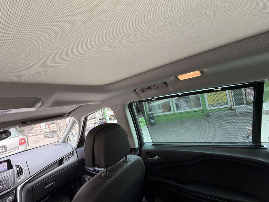 Opel Zafira Tourer 1.6 ecoM Turbo • 7 Места • Газ/Метан • Сменен Демпферен Съединител • Отлично Състояние