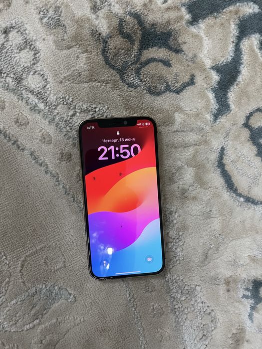 Iphone 12pro телефон