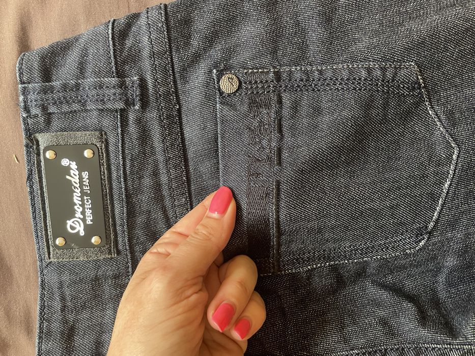 НОВИ страхотни  дънки С ПОДАРЪК ПО ИЗБОР