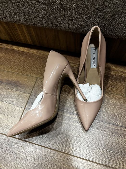 Обувки с ток Steve Madden