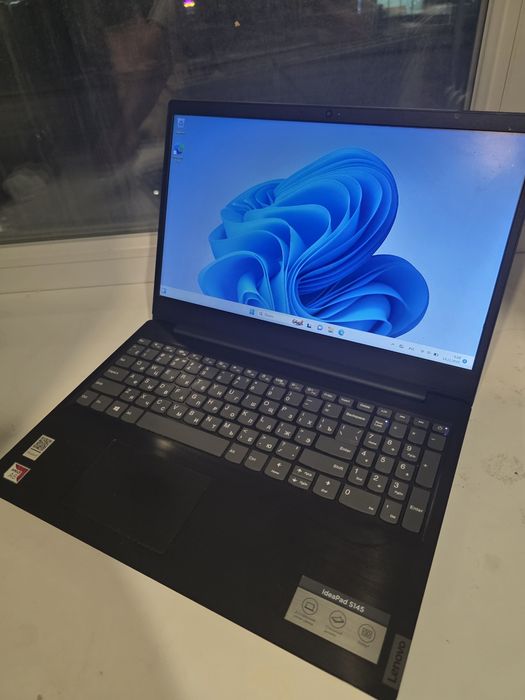 Продам ноутбук Lenovo в идеальном состоянии