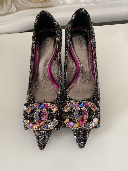 Продам женские туфли