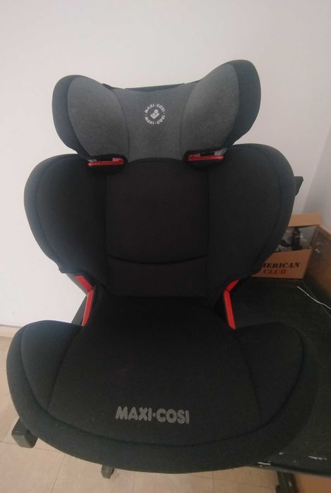 Продавам детско столче за кола MAXI-COSI  за деца от 5 до 8 години