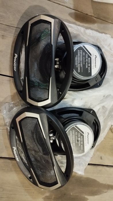 Продам новые колонки