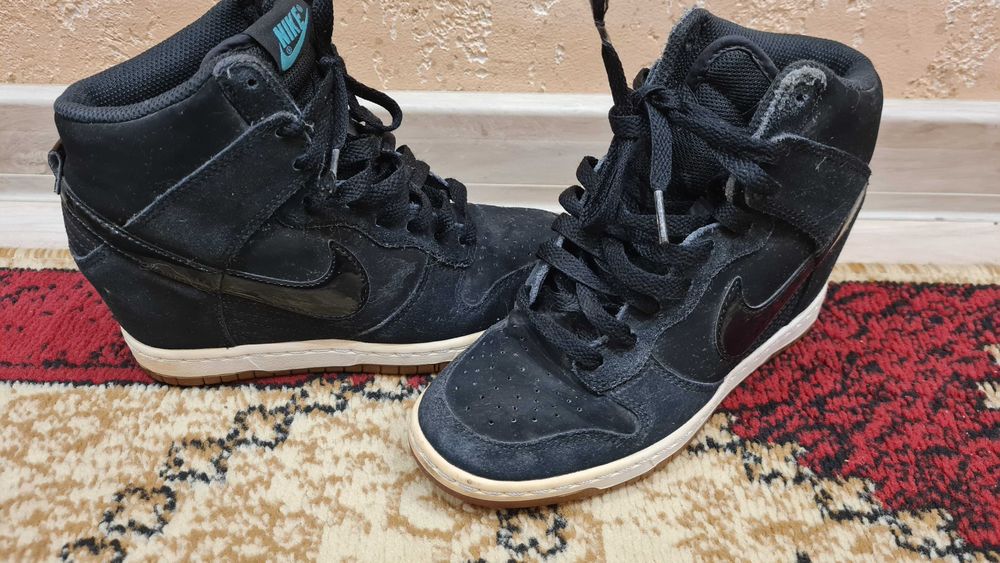 Дамски велурени кецове