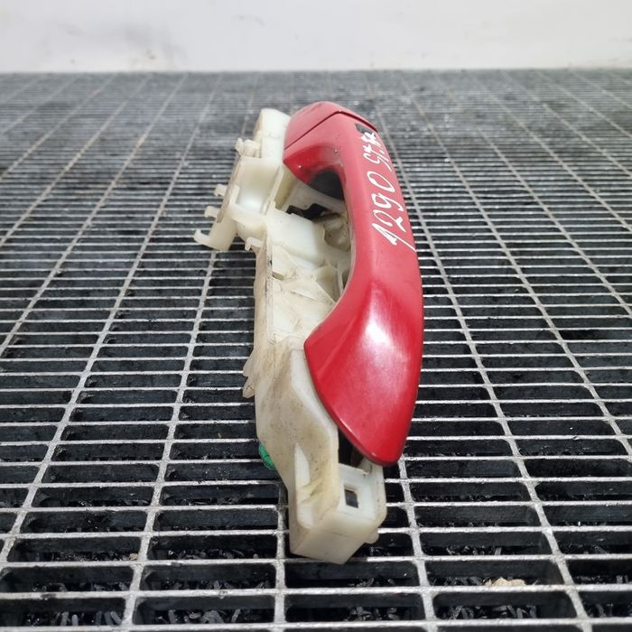 Maner Exterior Usa Stanga Fata SsangYong Tivoli 2015 - 2019 SUV 4 Usi Flaming Red Pear RAM (1290) Garantie