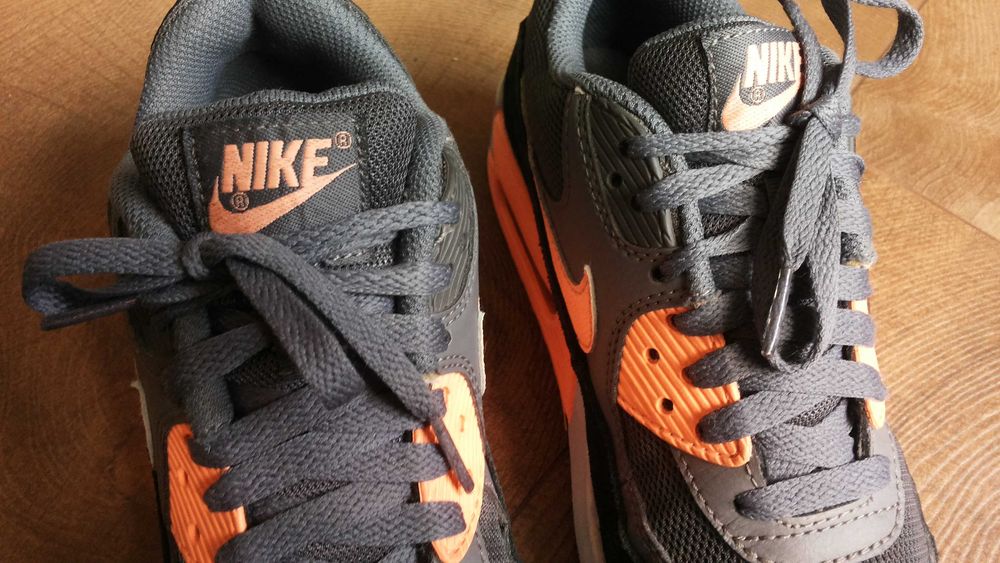 NIKE AIR MAX 90 ESSENTIAL SUNSET GLOW BLACK PLATINUM размер EUR 37,5 / UK 4 маратонки 114-13-S