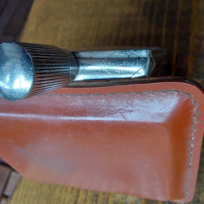 Професионална стара лупа с кожен калъф