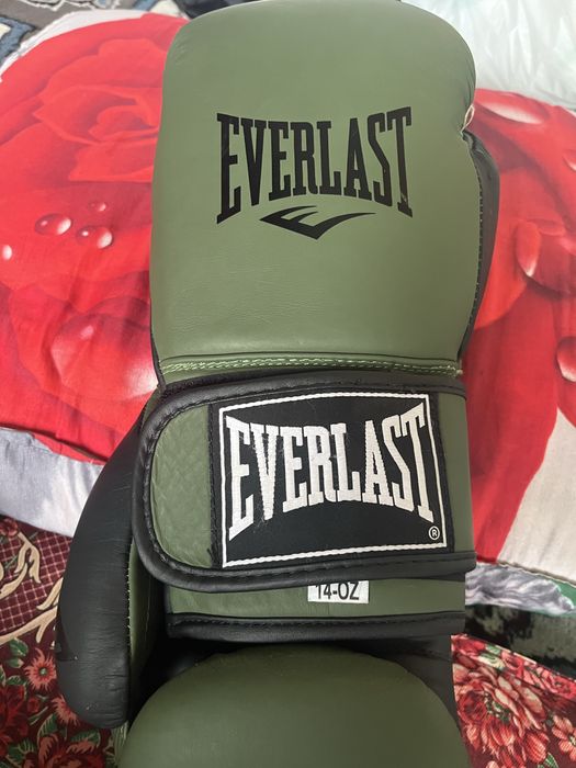 Boks perchatka sotiladi