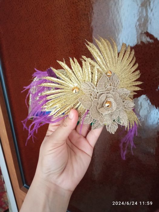 Ansanbil kelinlik koylagi duppisi bilan beriladi