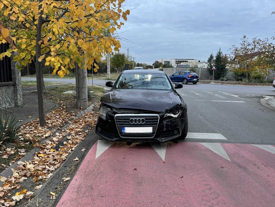 Dezmembrez Audi A4 B8 2.0 CAGA