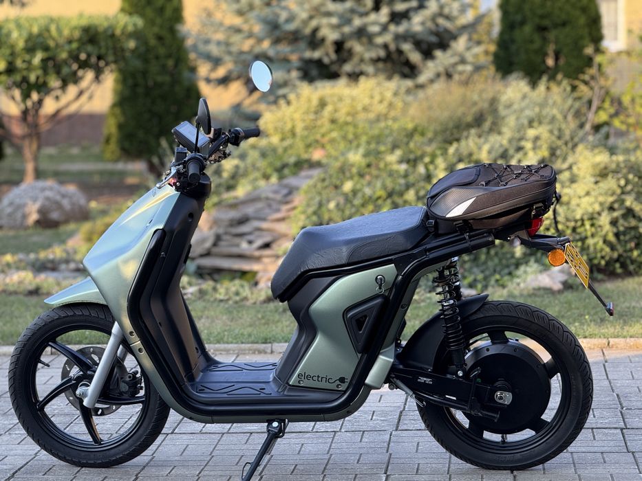 Scuter electric (bicicleta electrica) nou 2024, doar 200 km! IMPECABIL