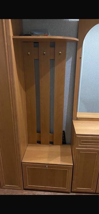 срочна продам прихожку