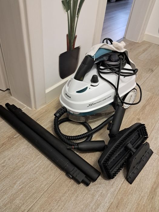 Vând aparat de curățat cu abur