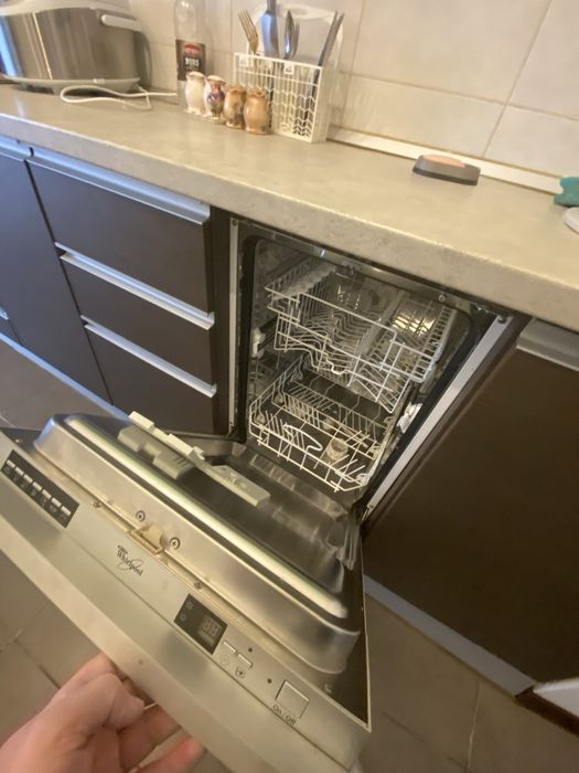 Ofer spre inchiriere Apartament 2Camere Bloc Nou Negru Voda 490 Euro