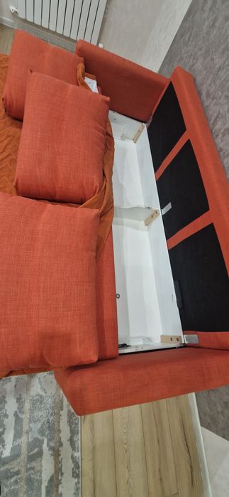 Диван Икеа в хорошем состоянии