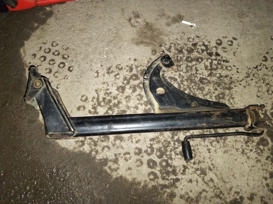 Домкрат бмв е34 оригинал