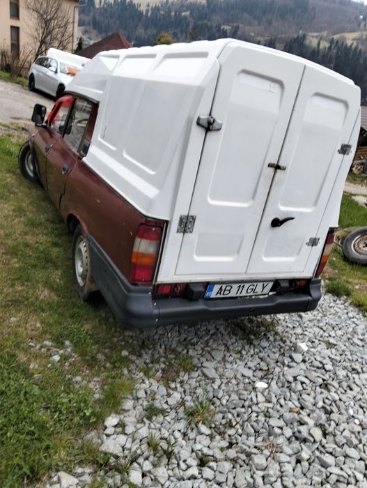 Vând Dacia papuc diesel, 4x4 la buton perfect funcțional